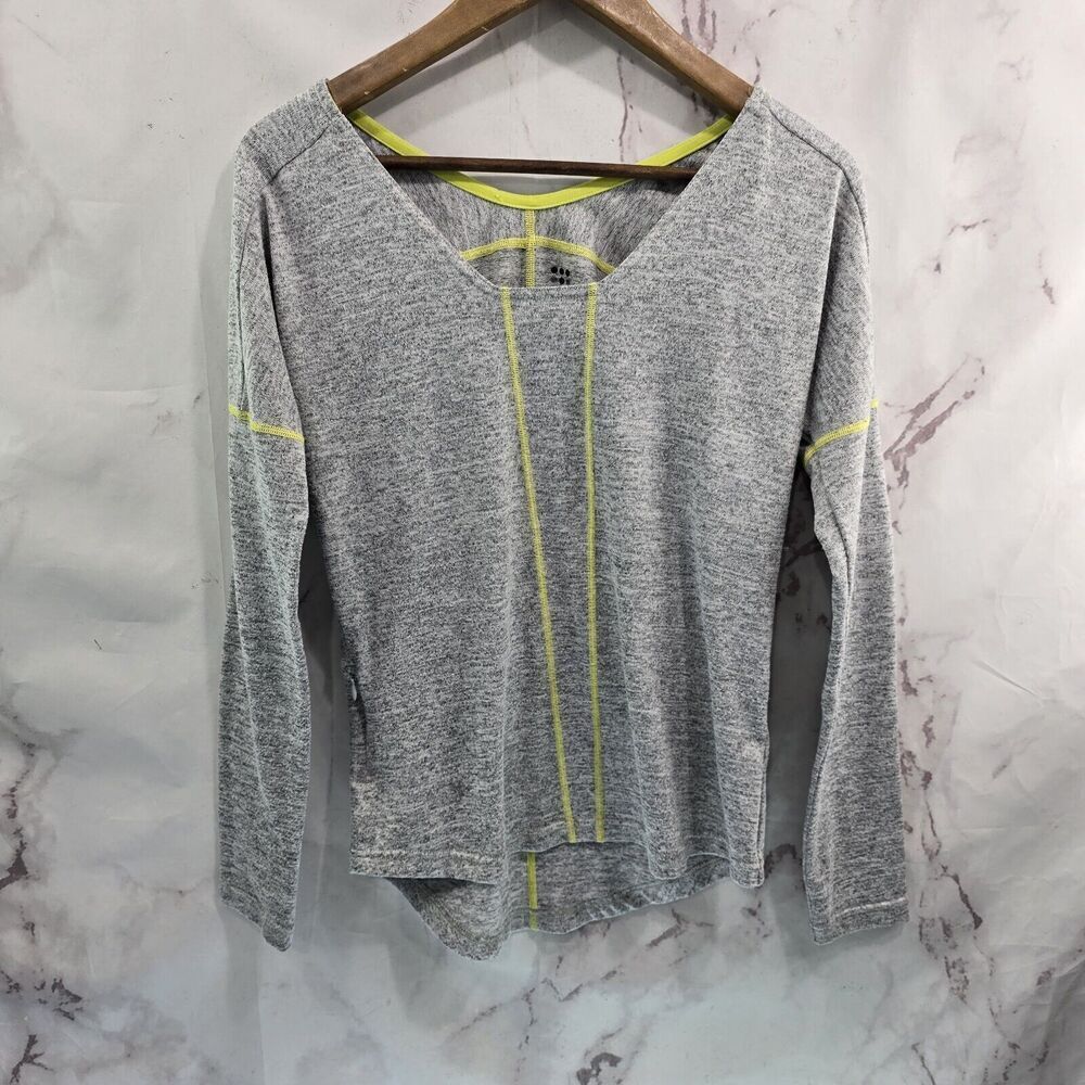 Title Nine Shirt Womens XS Grey Green Long Sleeve Pullover Sweatshirt Pocket